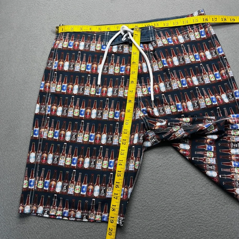 Toes on the Nose Men Swim Trunks Beer Bottle Print Party Y2K‎ Size 32 USA